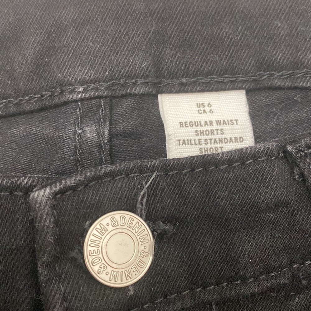 BLACK DENIM SHORTS Small - Picture 3 of 3